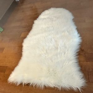 High quality faux lamb rug